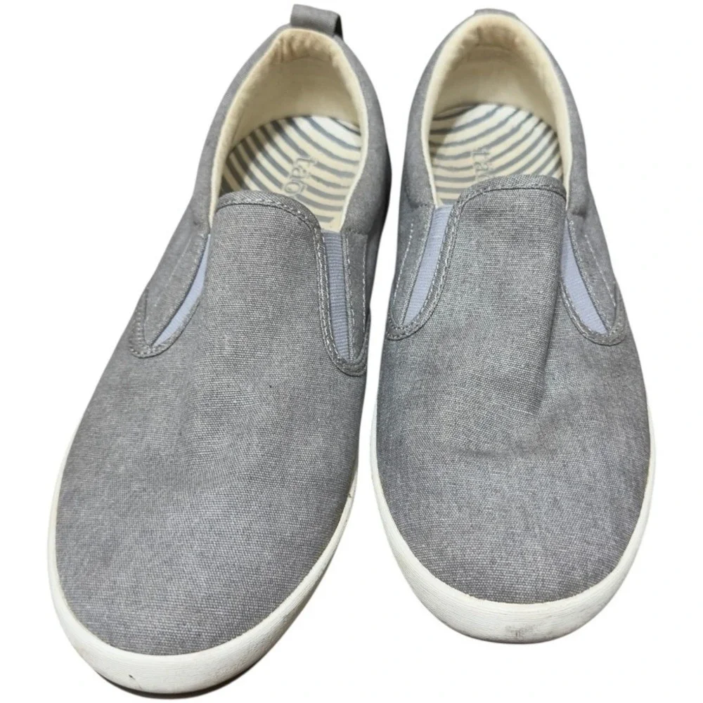 TAOS Dandy Sneakers Gray Canvas Slip On Shoes Athleisure Travel Resortwear SZ 10
